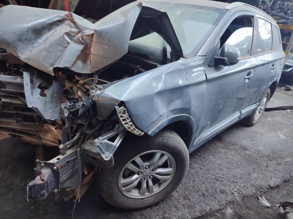  Mitsubishi OUTLANDER 2017    EN DESARME